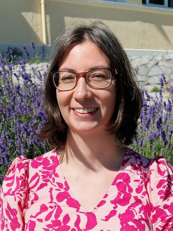 A headshot of Dr Anna Ott