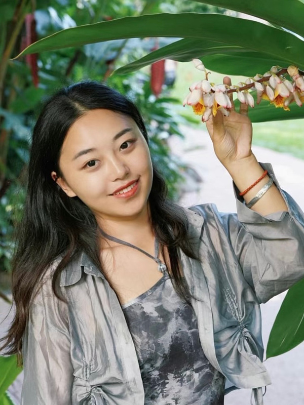 Dr Xinyi Xu